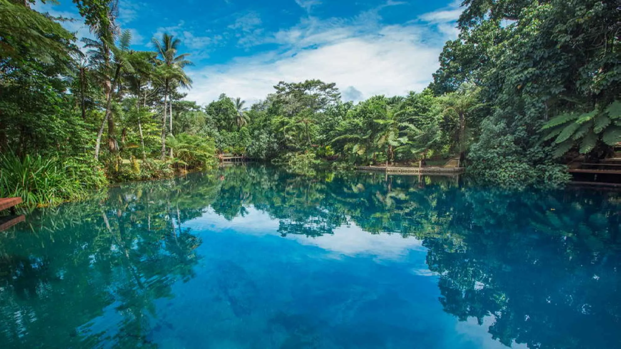 Vanuatu – Nanda Blue Hole